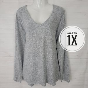 NWT 1X Ava & Viv Super Soft Gray Top
